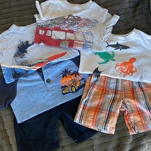 Shorts and t-shirts 2T